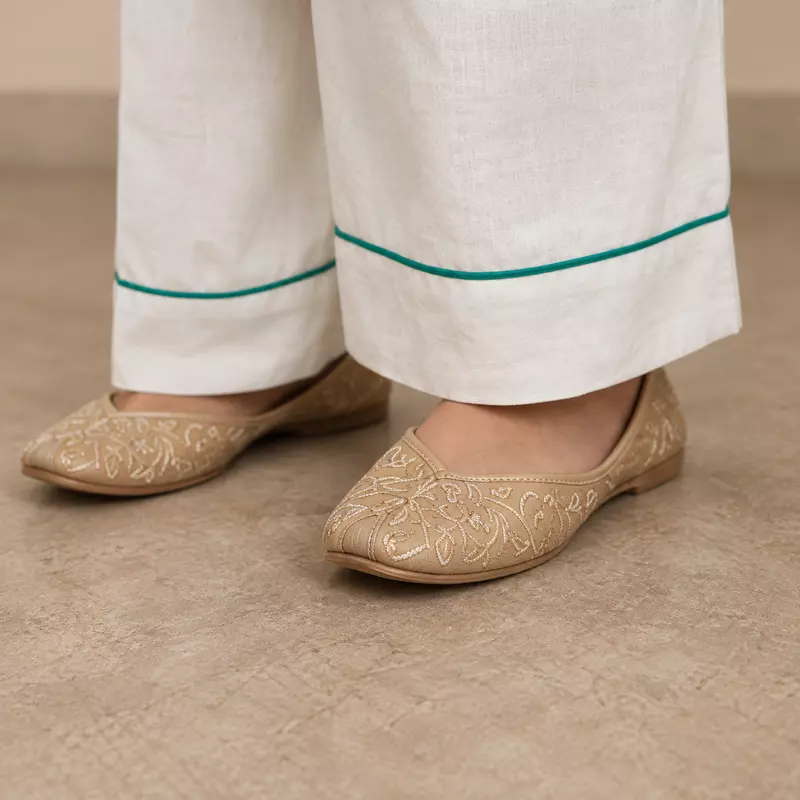 Soraya Straight Pakistani Suit